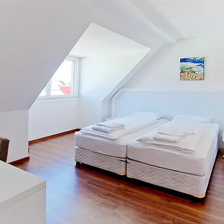 شقة بريميوم من ليفينغ داونتاون *