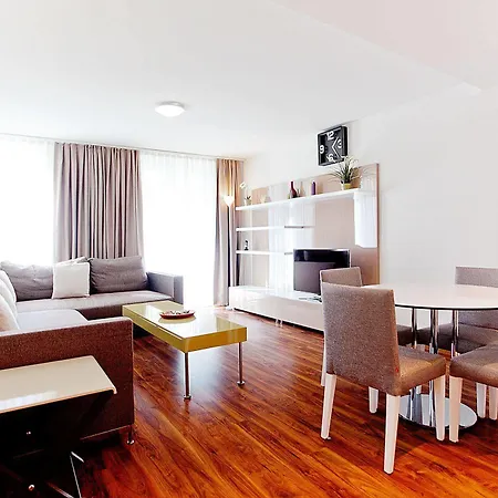 Apartment Premium By Livingdowntown