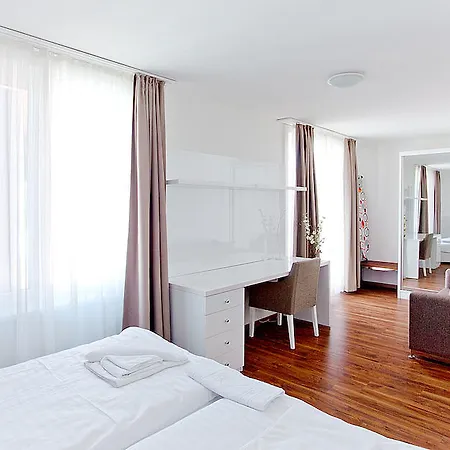 Apartment Premium By Livingdowntown